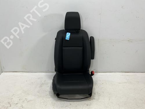 right-front-seat-peugeot-expert-van-v_-2016-39926640 main image