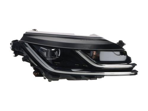 Højre forlygte VW ARTEON (3H7, 3H8) 1.5 TSi (150 hp) 28058527