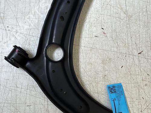 Bras de suspension avant droit Bras de suspension avant droit 39406290 39406290
