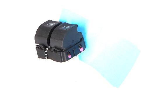 Venstre fortil elrude kontakt Venstre fortil elrude kontakt DACIA LOGAN MCV II TCe 90 (K8M1, K8MA, K8AC) (90 hp) 39685964 39685964