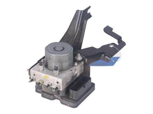 Used ABS pump NISSAN PULSAR Hatchback (C13) 1.6 DIG-T (190 hp) 20088557