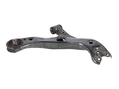 Used Right front suspension arm Right front suspension arm TOYOTA COROLLA Estate (_E21_) 1.8 Hybrid (ZWE211) (98 hp) 33428949 33428949
