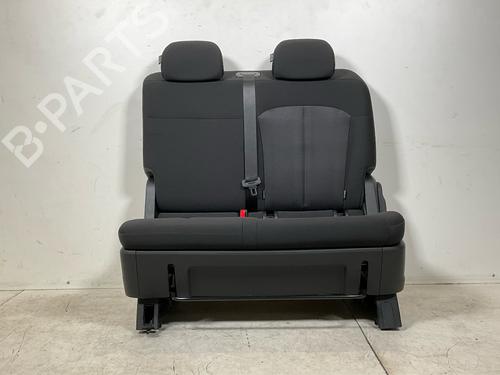 Sæde bagtil (2. række) Sæde bagtil (2. række) HYUNDAI STARIA Bus (US4) 2.2 CRDi (US4W) (177 hp) 39918213 39918213