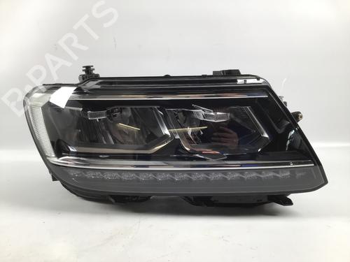 Used Right headlight VW TIGUAN (AD1, AX1) 1.5 TSI (150 hp) 32415814
