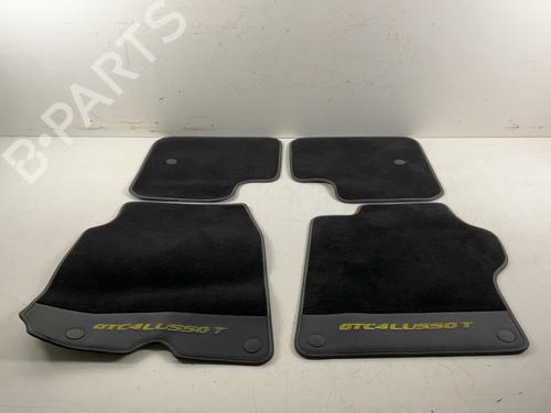 other-ferrari-gtc4-lusso-lusso-t-2016-33722068 main image