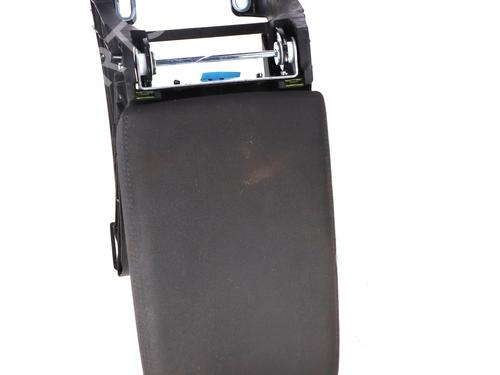 armrest-center-console-audi-a4-b9-8w2-8wc-2015-38048723 main image