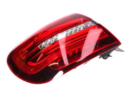 Venstre baglygte Venstre baglygte MERCEDES-BENZ GLA-CLASS (X156) GLA 200 (156.943) (156 hp) 34446934 34446934