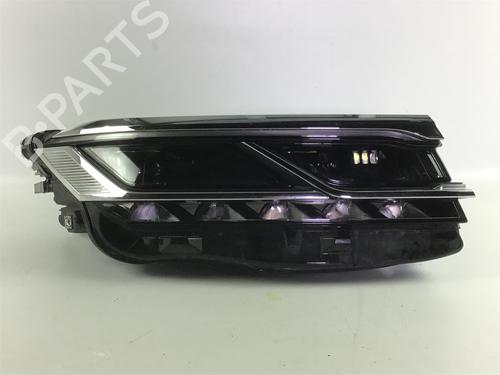 Used Right headlight VW TOUAREG (CR7, RC8) 3.0 TDI 4motion (286 hp) 33218614