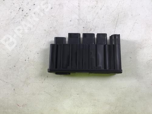 Used Control unit BMW 1 (F40) 118 i (140 hp) 8911214