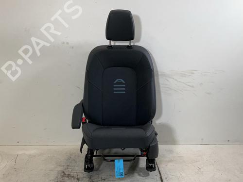 left-front-seat-ford-tourneo-courier-v769-mpv-n1p-2023-39928500 main image