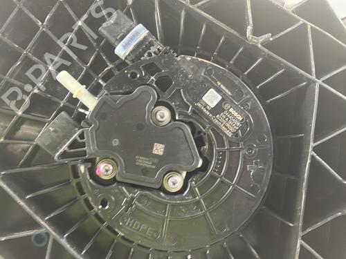 AdBlue-tank VW MULTIVAN T7 (STM, STN) 2.0 TDI | BP33328312M85 - Image 3