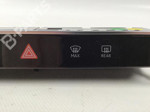 Warning switch AUDI E-TRON (GEN) 55 quattro | BP8606768I22 
