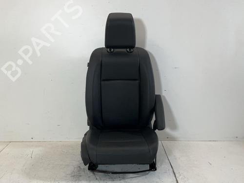right-front-seat-peugeot-expert-van-v_-2016-39926693 main image