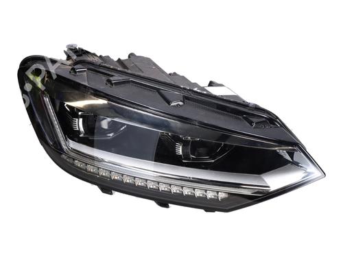 Used Right headlight VW TOURAN (5T1) 1.0 TSI (116 hp) 29331424