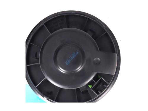 Heater blower motor FORD KUGA II (DM2) 2.0 TDCi | BP37455161M62 - Image 2