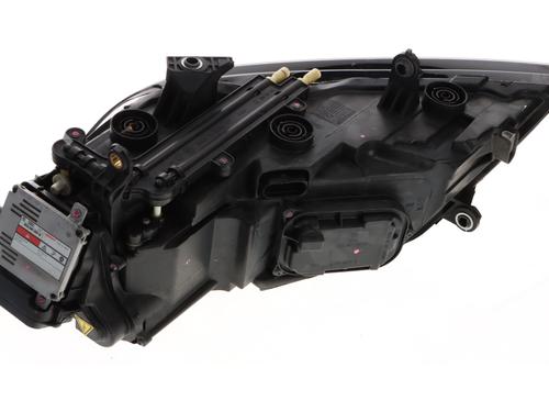 Right headlight VW PHAETON (3D1, 3D2, 3D3, 3D4, 3D6, 3D7, 3D8, 3D9) 3.0 V6 TDI 4motion | BP15493646C29 