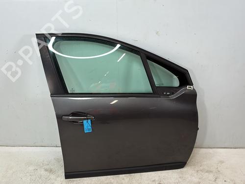 Used Right front door Right front door 37529989 37529989