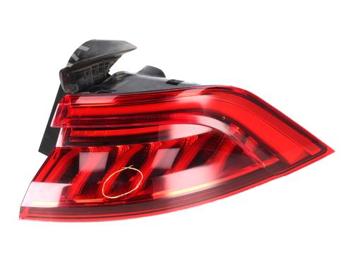 Used Right taillight AUDI Q8 (4MN, 4MT) 55 TFSI e quattro (381 hp) 32172846