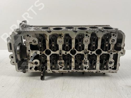 Used Cylinder head Cylinder head 25335421 25335421