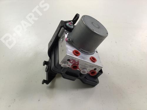 Abs pomp TESLA MODEL 3 (5YJ3) EV Performance AWD (462 hp) 7804840