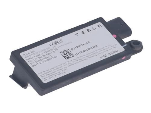Module électronique Module électronique TESLA MODEL Y (5YJY) Long Range All-wheel Drive (514 hp) 39917914 39917914