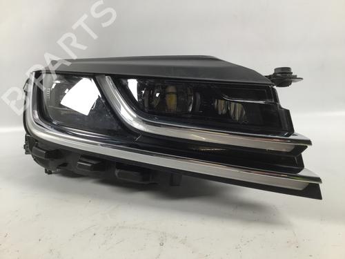 Used Right headlight Right headlight VW ARTEON (3H7, 3H8) 2.0 TSI (190 hp) 33304105 33304105