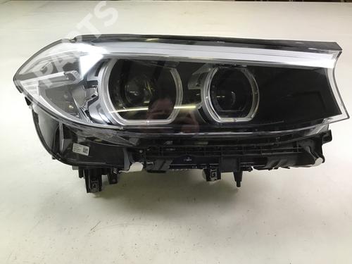 Faro destro BMW 6 Gran Turismo (G32) 640 i xDrive (340 hp) 7461874 | 8497216