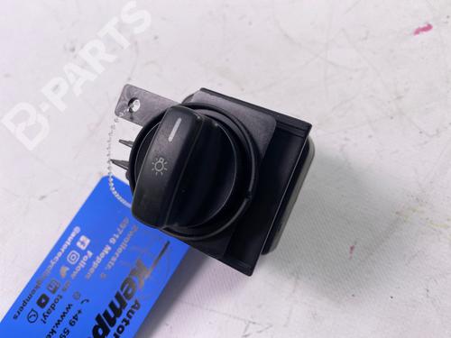 Used Headlight switch MERCEDES-BENZ A-CLASS (W169) A 170 (169.032, 169.332) (116 hp) 8272284