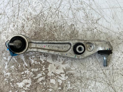 Used Right front suspension arm Right front suspension arm TESLA MODEL 3 (5YJ3) EV AWD (476 hp) 39923983 39923983