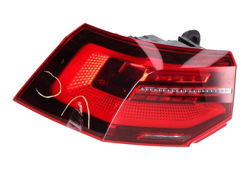 Used Left taillight VW GOLF VIII (CD1, DA1) 1.0 TSI (90 hp) 29617836