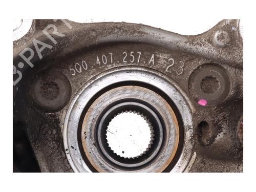 Left front steering knuckle VW TOURAN (5T1) 2.0 TDI | BP22211182M25