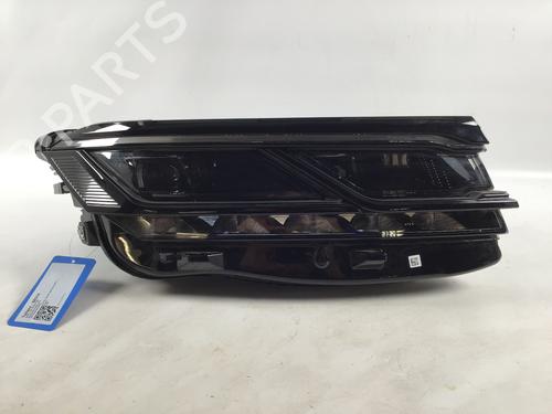 Used Right headlight Right headlight VW TOUAREG (CR7, RC8) 3.0 TDI 4motion (286 hp) 33302981 33302981