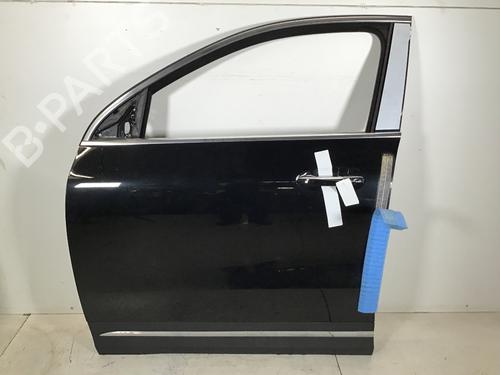 Used Left front door MERCEDES-BENZ GLA (H247) GLA 250 (247.746) (224 hp) 27260796