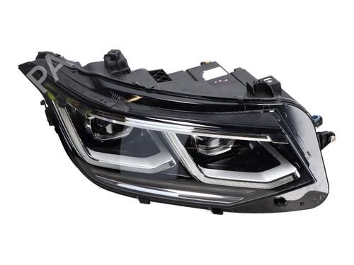 Used Right headlight VW TIGUAN (AD1, AX1) 1.5 TSI (150 hp) 30321044