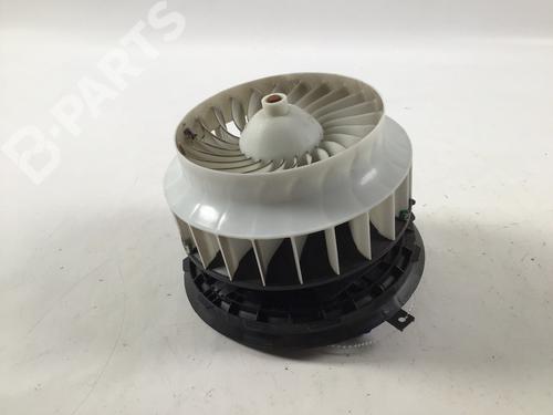Used Heater blower motor MERCEDES-BENZ C-CLASS (W205) C 220 BlueTEC / d (205.002, 205.004) (170 hp) 9825544