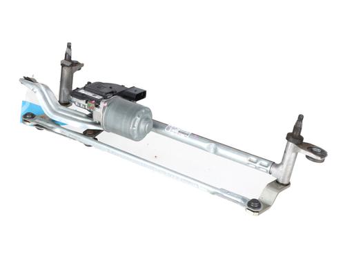 Used Front wiper motor VW GOLF VIII (CD1, DA1) 1.5 eTSI (150 hp) 32237396