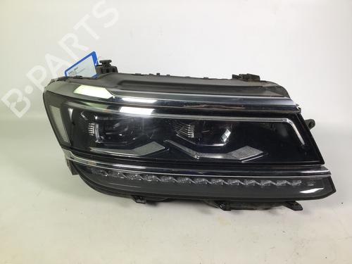 Used Right headlight Right headlight VW TIGUAN ALLSPACE (BW2, BJ2) 1.4 TSI (150 hp) 7805833 7805833