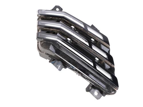 Used Left daytime light Left daytime light PEUGEOT 3008 III (KA_, KB_, KC_) e-210 (KCZKZX) (213 hp) 39928593 39928593