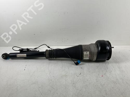 Høyre bak støtdemper Høyre bak støtdemper MERCEDES-BENZ S-CLASS (W222, V222, X222) S 350 BlueTEC / d 4-matic (222.033, 222.133) (258 hp) 34197463 34197463