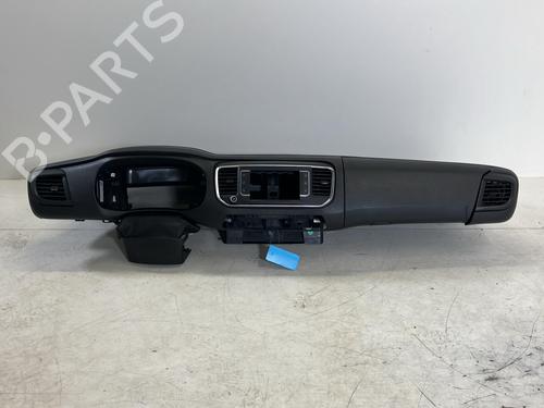 dashboard-peugeot-expert-van-v_-2016-39925722 main image