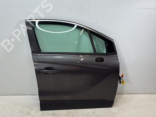 Used Right front door Right front door 37721275 37721275