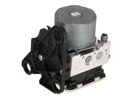 Used ABS pump VW GOLF VII (5G1, BQ1, BE1, BE2) 1.6 TDI (115 hp) 15857313