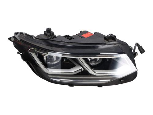 Used Right headlight VW TIGUAN (AD1, AX1) 1.5 TSI (150 hp) 31016758