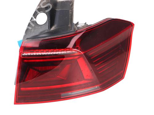 Used Right taillight Right taillight 38305652 38305652