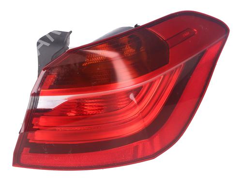 Used Right taillight BMW 2 Active Tourer (F45) 218 d (150 hp) 19317532