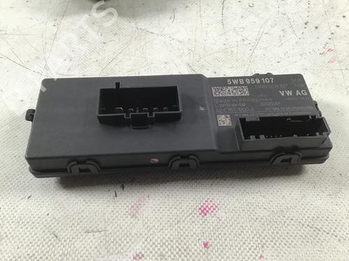 Electronic module VW TOURAN (5T1) 2.0 TDI | BP36244425M83 - Image 4