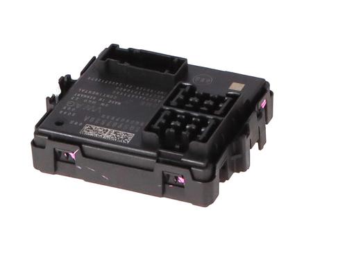 Used Electronic module Electronic module AUDI A3 Sportback (8YA, 8YF) 30 TFSI (116 hp) 39928811 39928811