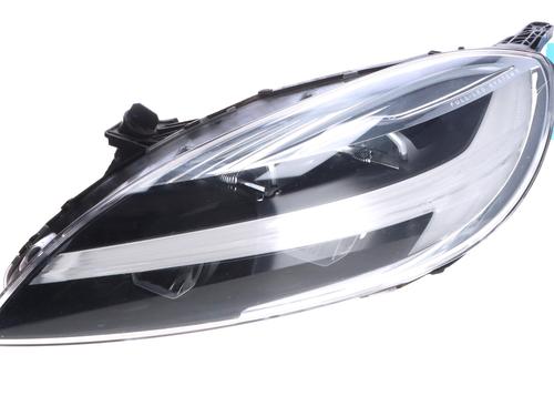 left-headlight-volvo-v40-hatchback-525-2012-2013-2014-2015-2016-2017-2018-2019-40599263 main image