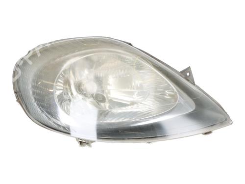 Used Right headlight OPEL VIVARO A Van (X83) 1.9 DTI (F7) (101 hp) 31755097
