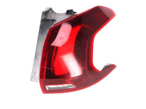 Used Right taillight Right taillight 38090015 38090015